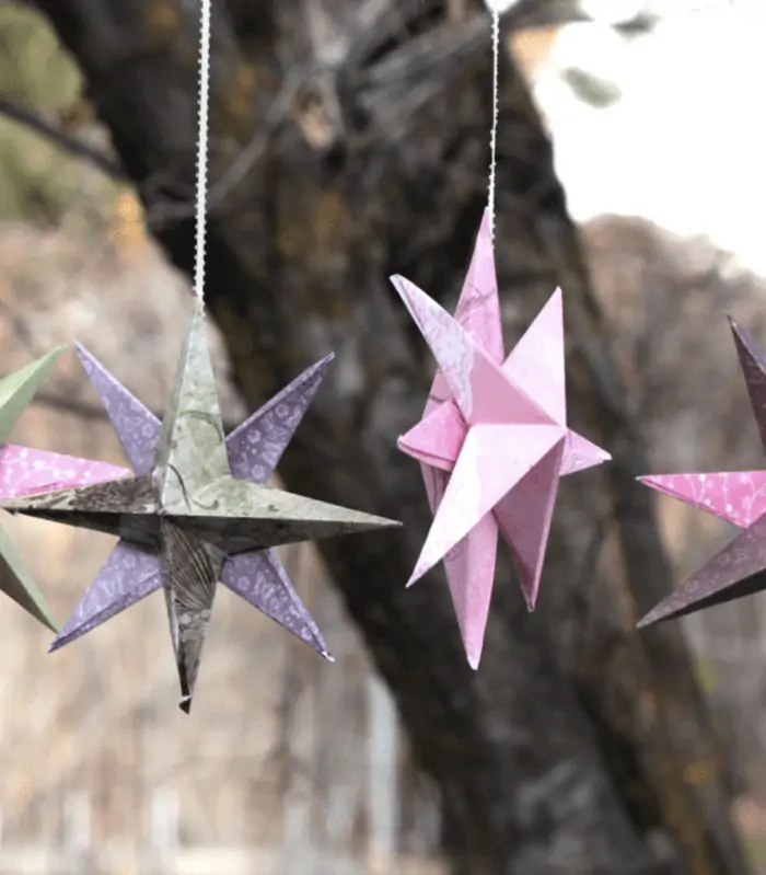 Hanging pointed stars