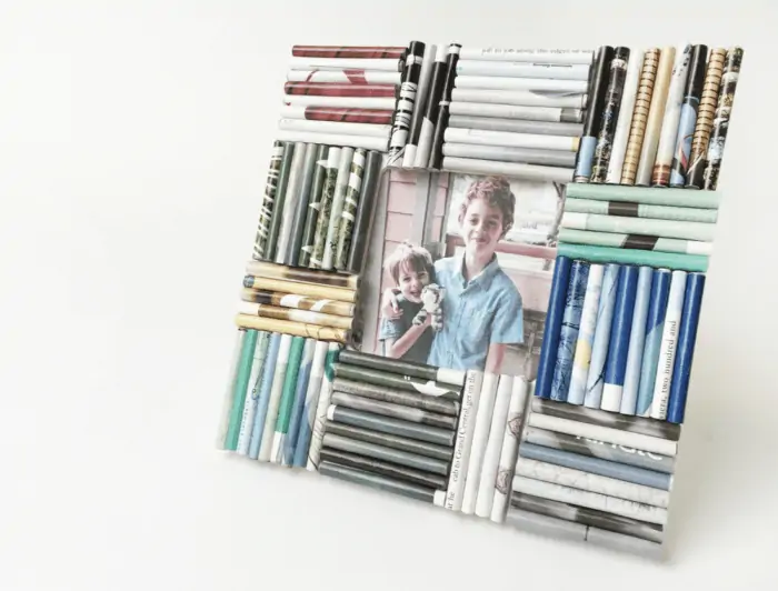 Rolled Paper Picture Frame