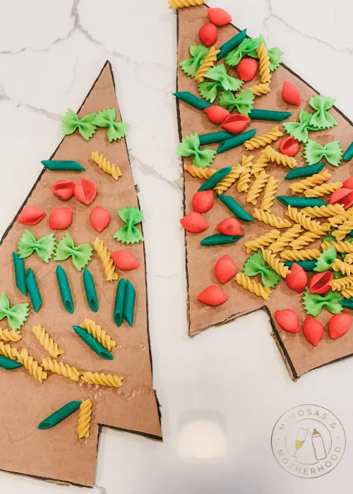 Christmas tree pasta craft for toddlers