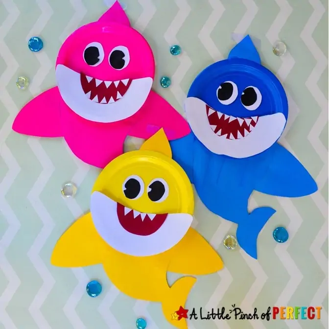 baby shark paper plate craft