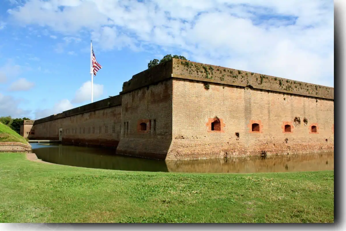 picture of the outside of Fort Pulaski National Momument